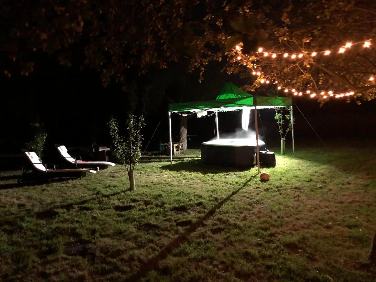 The Wing At Brook Hall Nr York & Leeds - Free Hot Tub Tadcaster 0*,  United Kingdom