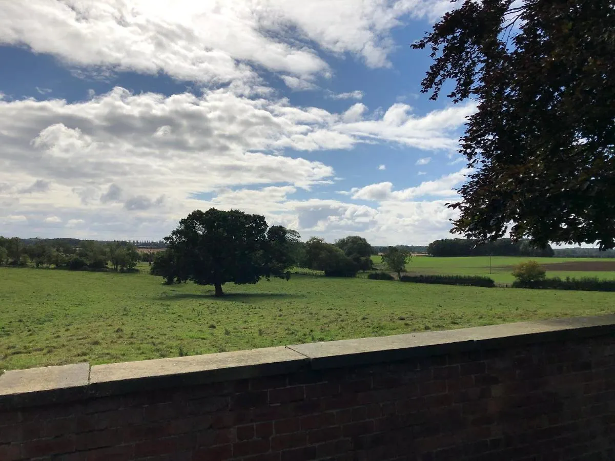 The Wing At Brook Hall Nr York & Leeds - Free Hot Tub Tadcaster Holiday home