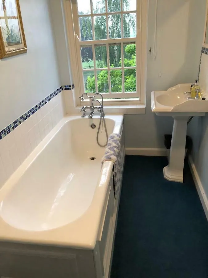 The Wing At Brook Hall Nr York & Leeds - Free Hot Tub Tadcaster United Kingdom